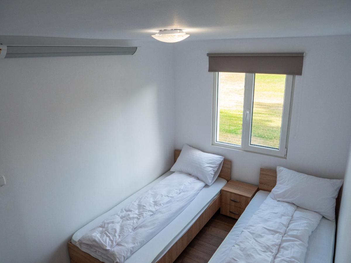 Poiana Cu Flori Aparthotel Satu Mare Luaran gambar