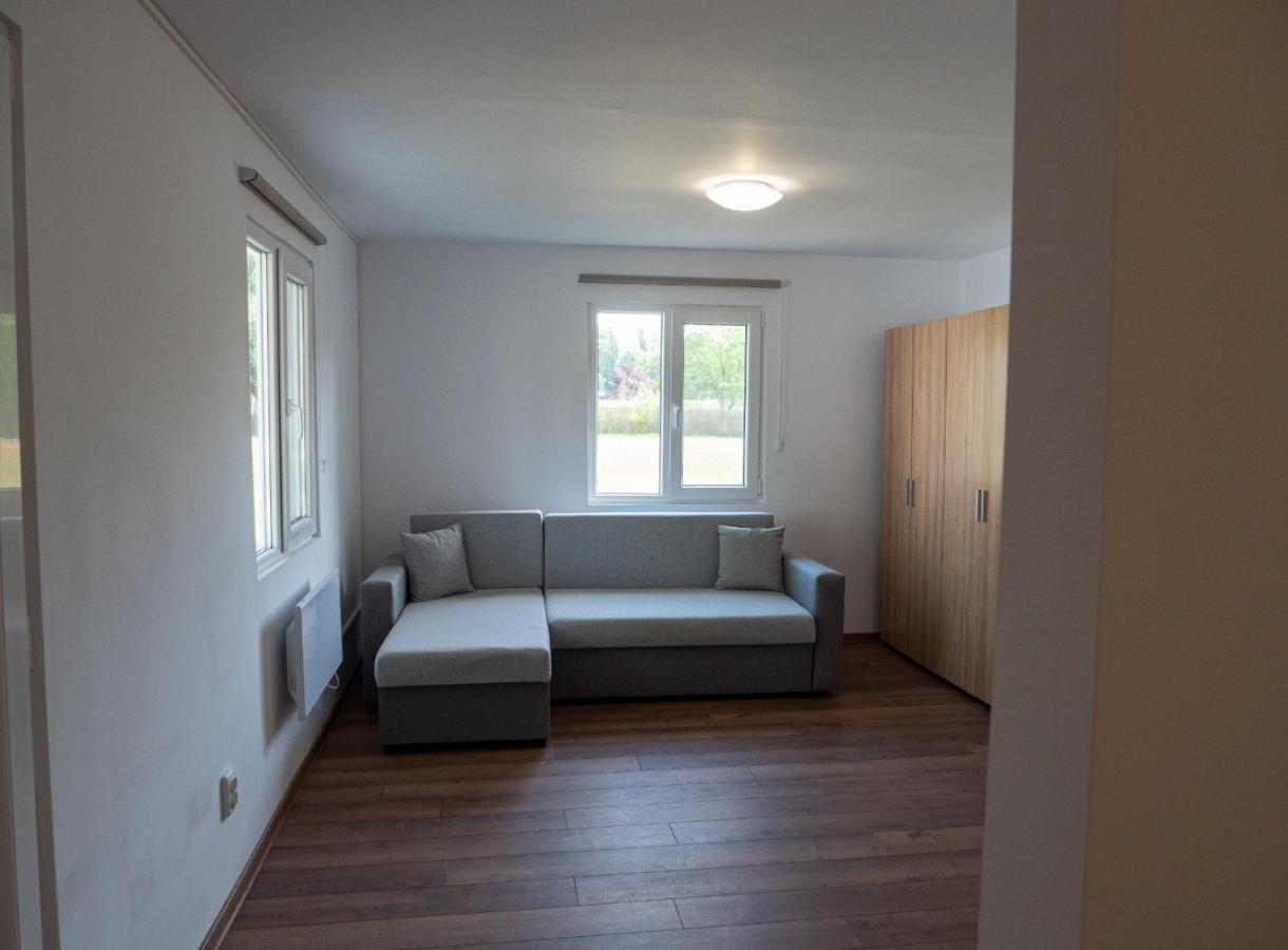 Poiana Cu Flori Aparthotel Satu Mare Luaran gambar